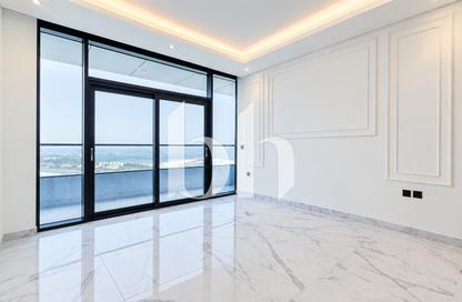 Apartment - 2 - 4 for sale in Marina Tower 02 - Marina District - Lusail Apartment - 2 - 4 for sale in Marina Tower 02 - Marina District - Lusail