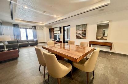 Apartment - 1 Bedroom - 2 Bathrooms for rent in West Porto Drive - Porto Arabia - The Pearl Island - Doha