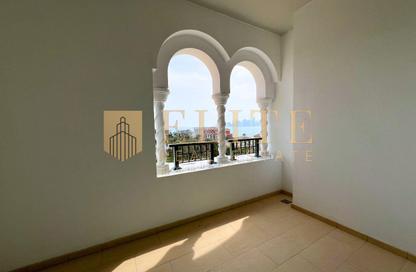 Apartment - 2 Bedrooms - 3 Bathrooms for sale in Viva West - Viva Bahriyah - The Pearl Island - Doha