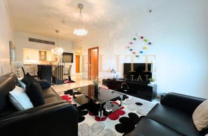 Apartment - 2 Bedrooms - 3 Bathrooms for sale in Viva West - Viva Bahriyah - The Pearl Island - Doha