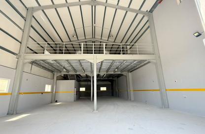 Warehouse - Studio - 7+ for rent in Birkat Al Awamer - Al Wakra