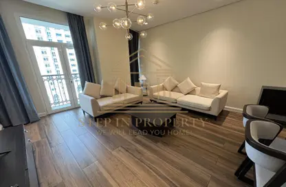 Apartment - 1 Bedroom - 2 Bathrooms for rent in Floresta Gardens - Floresta Gardens - The Pearl Island - Doha