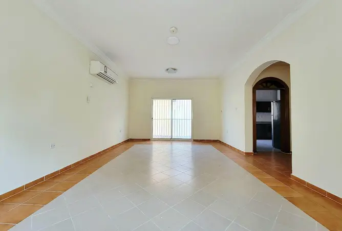 63922048 - Property Image 3