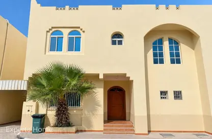 فيلا - 3 غرف نوم - 3 حمامات للايجار في اللقطة - اللقطة - الدوحة