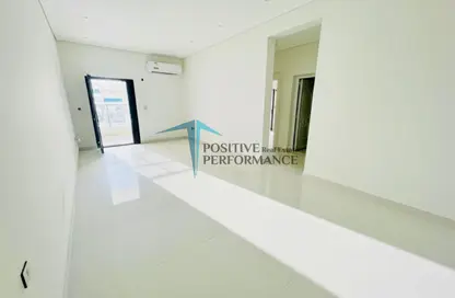 شقة - 2 غرف نوم - 2 حمامات للايجار في شارع النعيجة - النعيجة - الدوحة