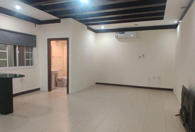 Rent in Legtaifiya Lagoon: SF Studio Near Katara, View Hospital ...