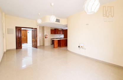 Apartment - 2 Bedrooms - 2 Bathrooms for rent in Fereej Bin Mahmoud North - Fereej Bin Mahmoud - Doha