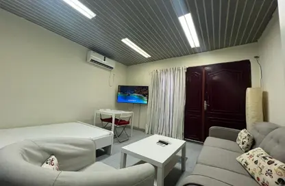 Apartment - 1 Bathroom for rent in West Bay - West Bay - Doha