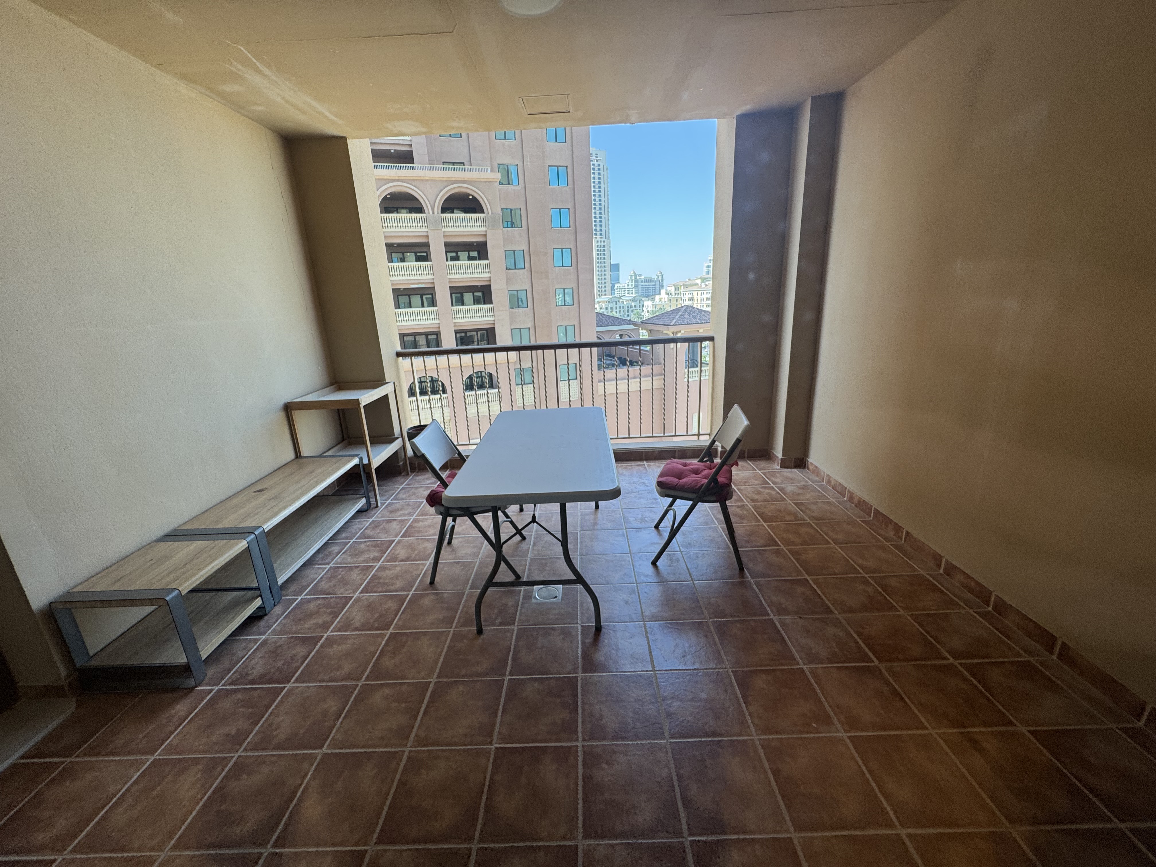 SPACIOUS 1 BEDROOM FULLY FURNISHED WITH SEE VIEWS thumbnail 12