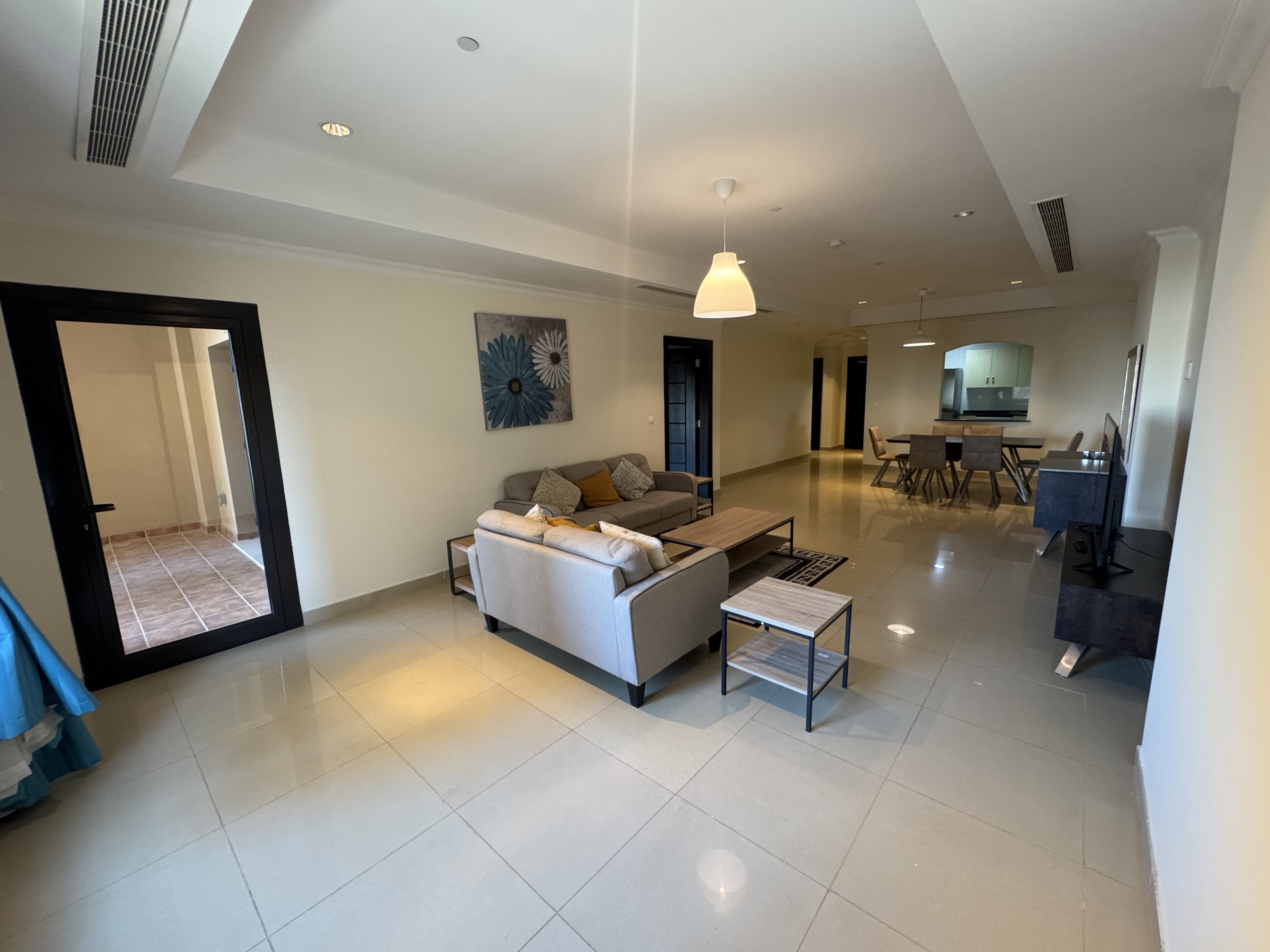 SPACIOUS 1 BEDROOM FULLY FURNISHED WITH SEE VIEWS thumbnail 7