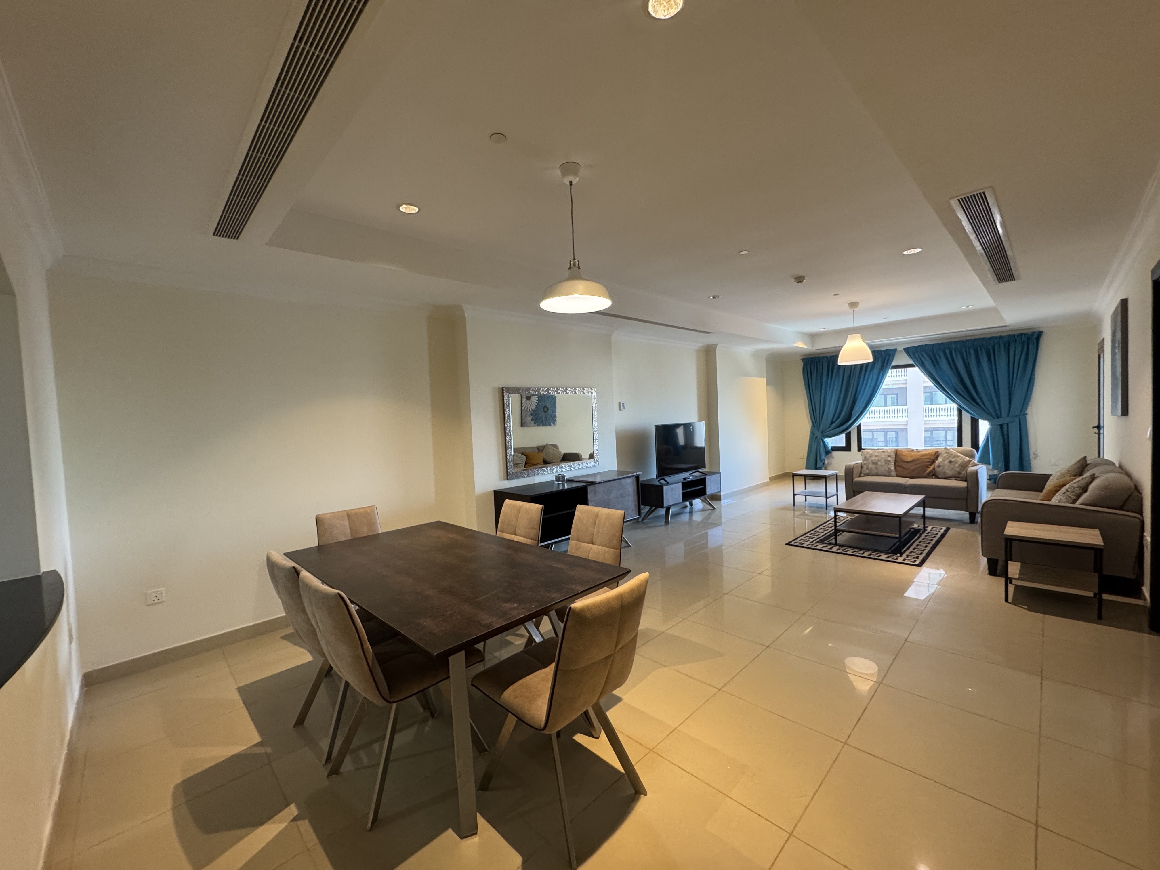 SPACIOUS 1 BEDROOM FULLY FURNISHED WITH SEE VIEWS thumbnail 6