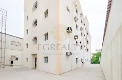 Warehouse - Studio - 5 Bathrooms for rent in Industrial Area 5 - Industrial Area - Industrial Area - Doha