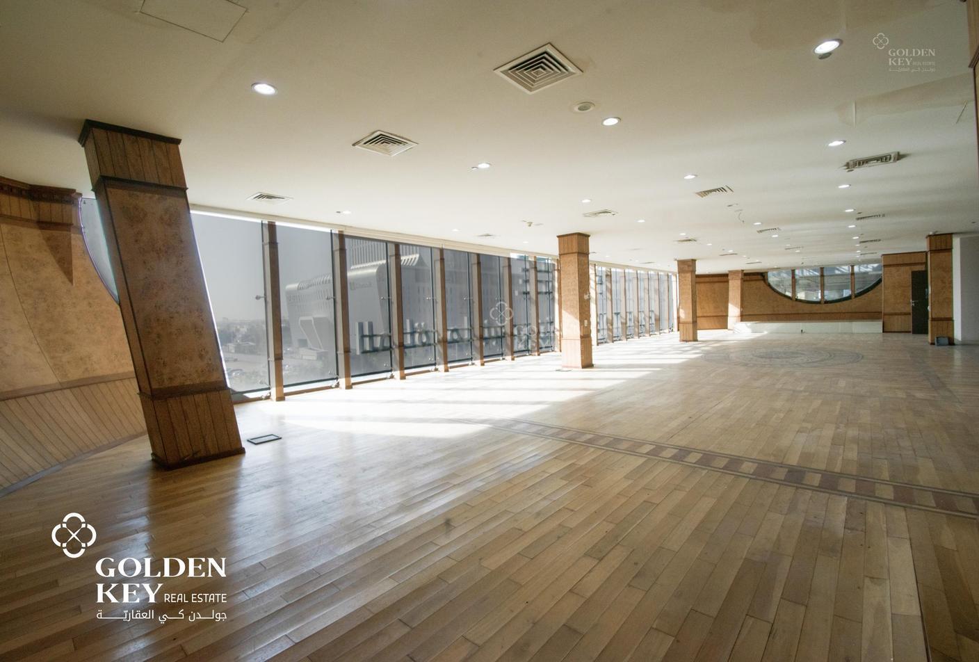 Versatile Commercial Building In Prime Location.