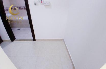 Apartment - Studio - 1 Bathroom for rent in Muntazah 7 - Al Muntazah - Doha