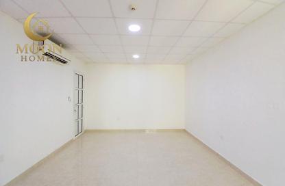 Apartment - Studio - 1 Bathroom for rent in Muntazah 7 - Al Muntazah - Doha