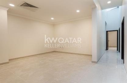 Villa - 5 Bedrooms - 6 Bathrooms for rent in Bu Hamour Street - Abu Hamour - Doha