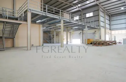 Warehouse - Studio - 2 Bathrooms for rent in East Industrial Street - Birkat Al Awamer - Al Wakra