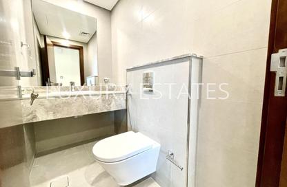 Apartment - 2 Bedrooms - 3 Bathrooms for rent in Lusail Marina Heights - Marina District - Lusail