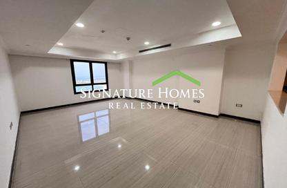 Apartment - 1 Bedroom - 2 Bathrooms for rent in Tower 21 - Porto Arabia - The Pearl Island - Doha Apartment - 1 Bedroom - 2 Bathrooms for rent in Tower 21 - Porto Arabia - The Pearl Island - Doha
