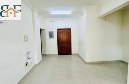 Apartment - 3 Bedrooms - 3 Bathrooms for rent in Al Mansoura - Al Mansoura - Doha