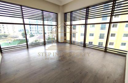 Apartment - 2 Bedrooms - 2 Bathrooms for rent in Giardino Gardens - Giardino Villas - The Pearl Island - Doha Apartment - 2 Bedrooms - 2 Bathrooms for rent in Giardino Gardens - Giardino Villas - The Pearl Island - Doha