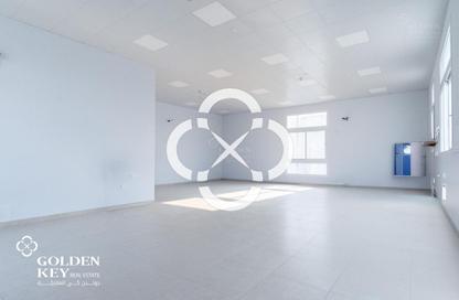 Warehouse - Studio - 2 for rent in East Industrial Street - Birkat Al Awamer - Al Wakra