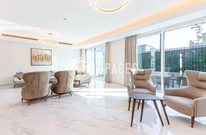 Villa - 5 Bedrooms - 6 Bathrooms for rent in Floresta Gardens - Floresta Gardens - The Pearl Island - Doha