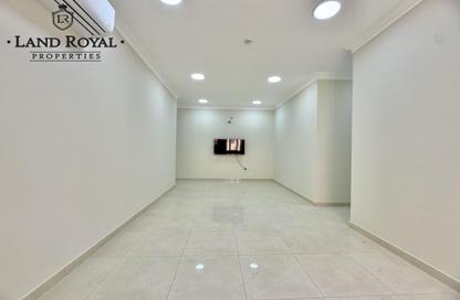 Apartment - 2 Bedrooms - 2 Bathrooms for rent in Al Nasr Street - Al Nasr - Doha