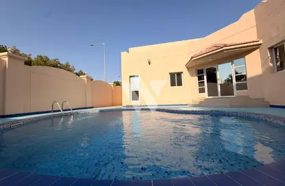 Villa - 4 Bedrooms - 5 Bathrooms for rent in Ain Khalid Gate - Ain Khaled - Doha