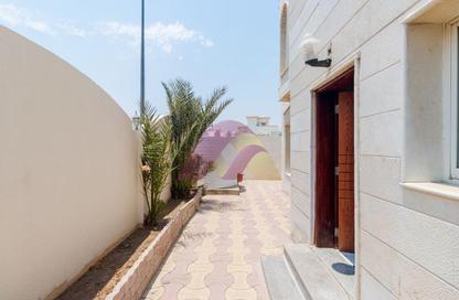 Apartment - 3 Bedrooms - 3 Bathrooms for rent in Bu Hamour Street - Abu Hamour - Doha