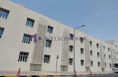 سكن الموظفين - استوديو - 8 حمامات للايجار في مدينة بروة - ميسامير - الدوحة