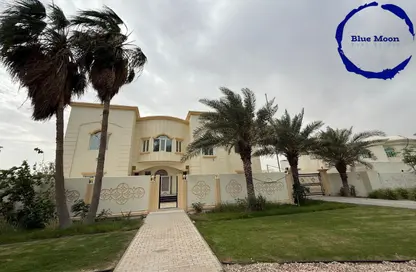 Villa - 6 Bedrooms - 7 Bathrooms for rent in Al Dafna - Al Dafna - Doha