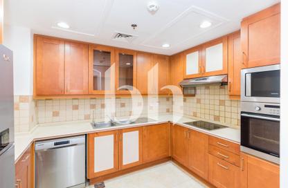 Apartment - 2 Bedrooms - 3 Bathrooms for rent in East Porto Drive - Porto Arabia - The Pearl Island - Doha