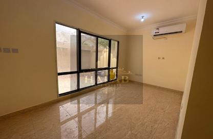 Apartment - 2 Bedrooms - 1 Bathroom for rent in Old Airport Road - Old Airport Road - Doha