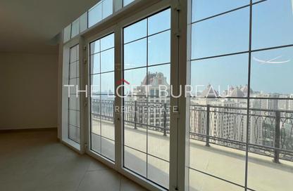 Apartment - 3 Bedrooms - 5 Bathrooms for rent in Floresta Gardens - Floresta Gardens - The Pearl Island - Doha