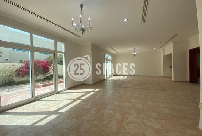 52864213 - صورة العقار 2