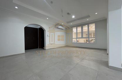 Villa - 6 Bedrooms - 6 Bathrooms for rent in Wadi Al Markh - Muraikh - AlMuraikh - Doha