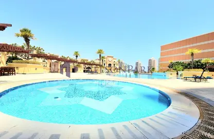 Apartment - 2 Bedrooms - 3 Bathrooms for sale in Viva West - Viva Bahriyah - The Pearl Island - Doha