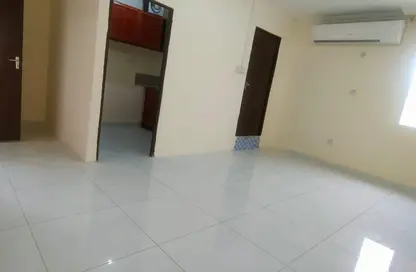 Villa - 1 Bedroom - 1 Bathroom for rent in Al Duhail - Doha