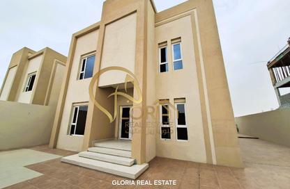 Villa - 7 Bedrooms - 7+ Bathrooms for rent in Izghawa - Izghawa - Doha