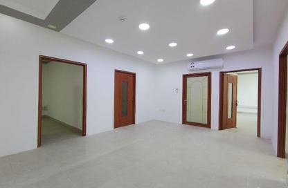 Office Space - 7+ Bedrooms - 2 Bathrooms for rent in Al Muntazah Street - Al Muntazah - Doha