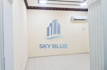 Apartment - Studio - 1 Bathroom for rent in Bu Hamour Street - Abu Hamour - Doha