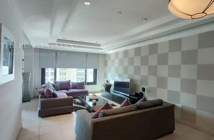 Apartment - 2 Bedrooms - 3 Bathrooms for rent in West Porto Drive - Porto Arabia - The Pearl Island - Doha