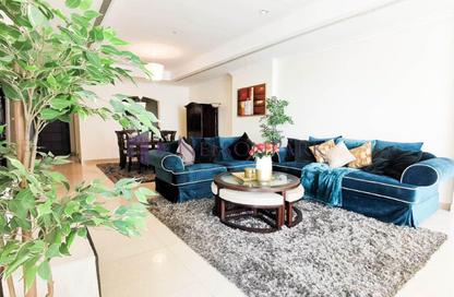Apartment - 1 Bedroom - 2 Bathrooms for rent in East Porto Drive - Porto Arabia - The Pearl Island - Doha