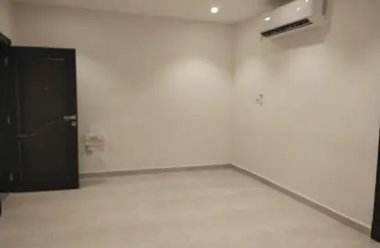 Apartment - 1 Bedroom - 1 Bathroom for rent in Umm Ghuwailina 4 - Umm Ghuwailina - Doha