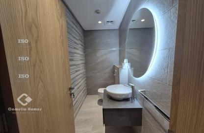 Apartment - 2 Bedrooms - 3 Bathrooms for rent in Viva West - Viva Bahriyah - The Pearl Island - Doha