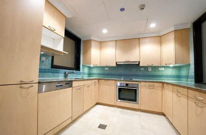 Apartment - 1 Bedroom - 2 Bathrooms for rent in Tower 6 - Porto Arabia - The Pearl Island - Doha