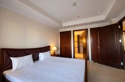 Apartment - 1 Bedroom - 2 Bathrooms for rent in Tower 6 - Porto Arabia - The Pearl Island - Doha