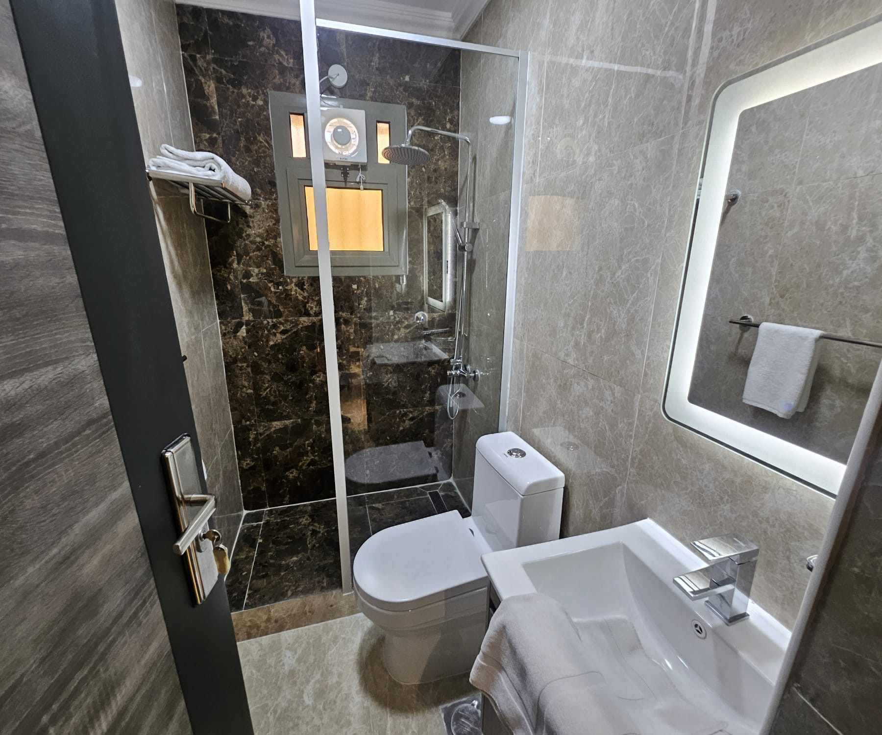 5 Bedroom Villa Duplex Free Hold Ready To Move thumbnail 5