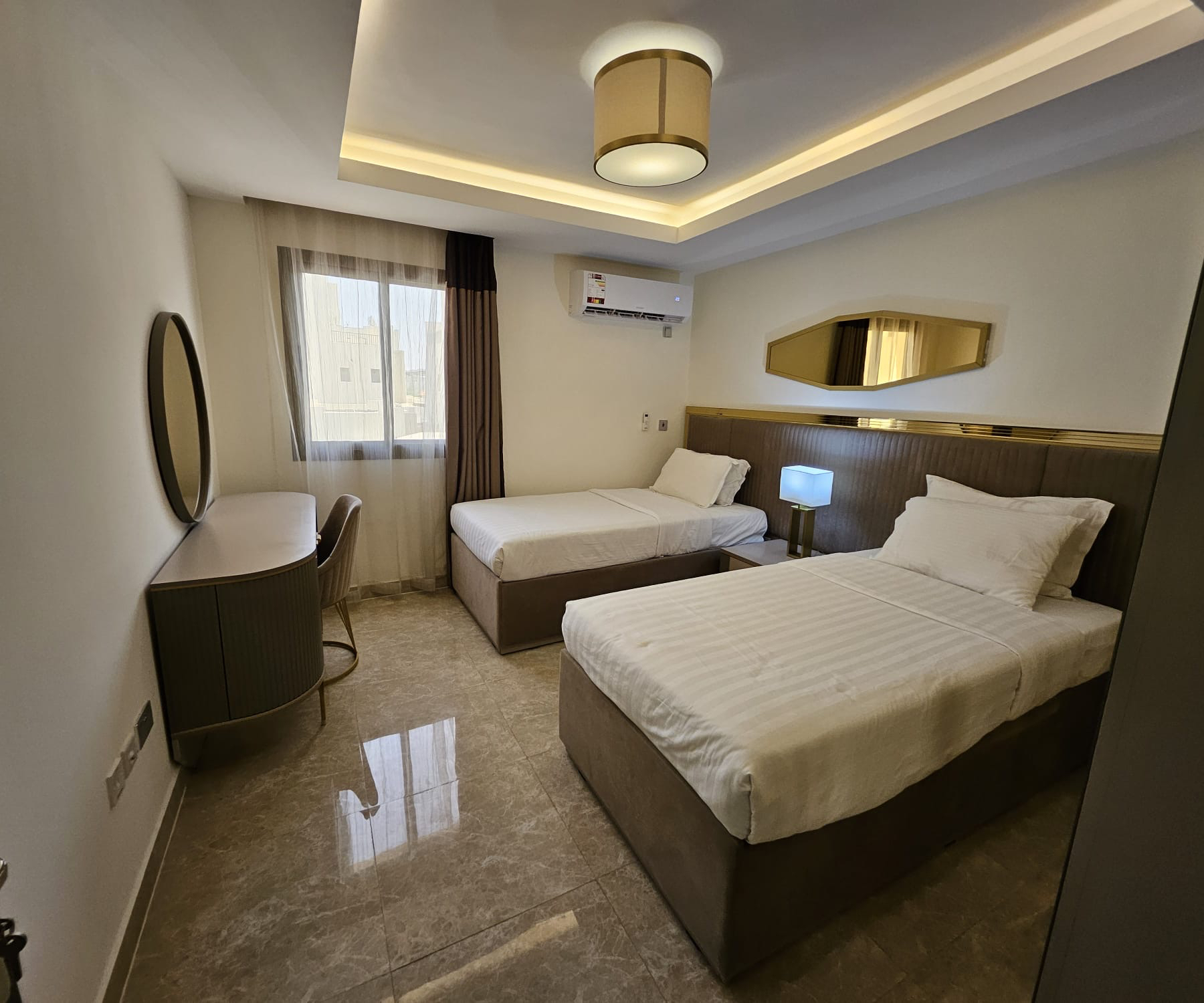 5 Bedroom Villa Duplex Free Hold Ready To Move thumbnail 9